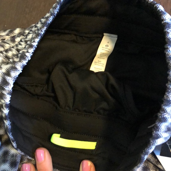 SOLD❌NWT Lululemon Tracker Short V SE SeaWheeze 4 - Picture 5 of 5